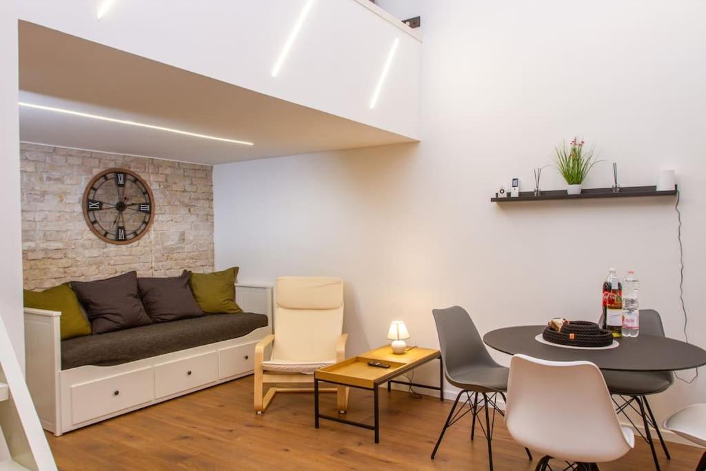 Hero Square Apartment Budapest